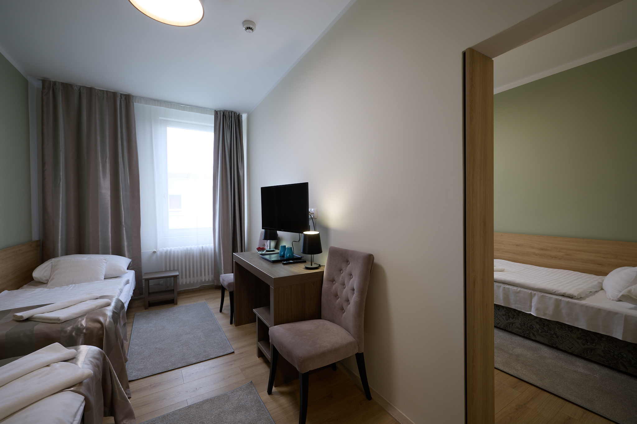 Kétlégterű négyágyas szoba galéria